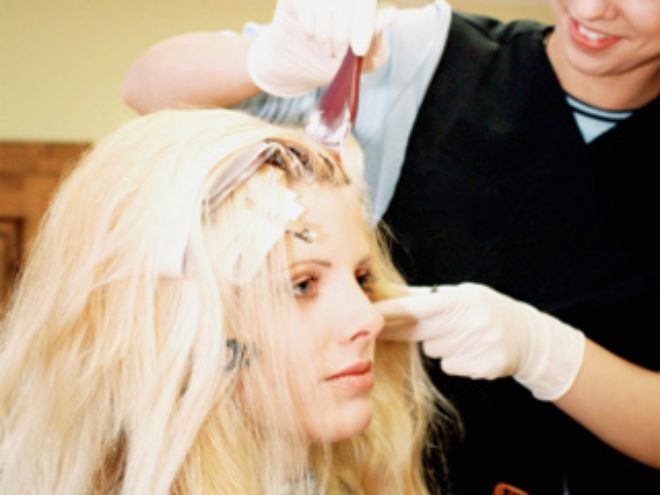 Why You Shouldn’T Dye Your Hair At Home