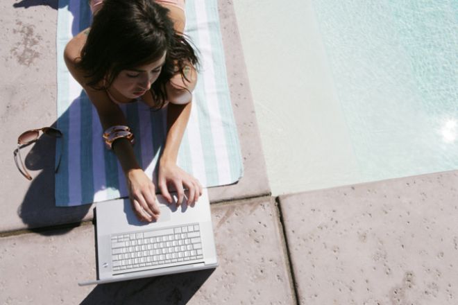 The Internet Affects Your Health and Beauty More Than You Think