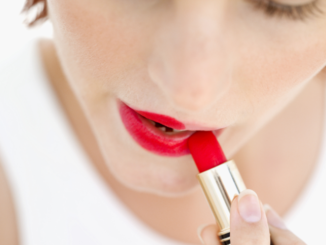 Ask an Expert: How Do I Know When My Makeup Expires?