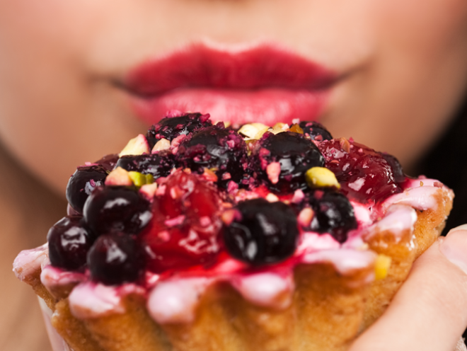 7 Ways to Keep Your Diet on Track During the Holidays