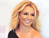 How Celebrities Get Spotlight-Worthy White Teeth How Celebrities Get Spotlight-Worthy White Teeth