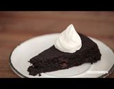 How to Make a Vegan, Gluten-Free Chocolate Cake How to Make a Vegan, Gluten-Free Chocolate Cake