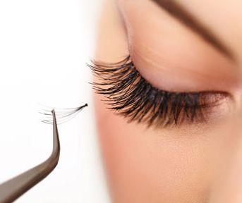 Is Getting Eyelash Extensions Safe? Is Getting Eyelash Extensions Safe?