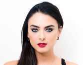 Holiday Beauty How-To: Metallic Smokey Eyes Holiday Beauty How-To: Metallic Smokey Eyes