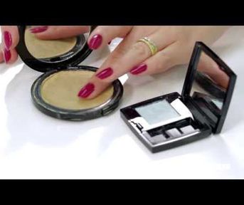 Fix Broken Makeup With This Genius Trick Fix Broken Makeup With This Genius Trick